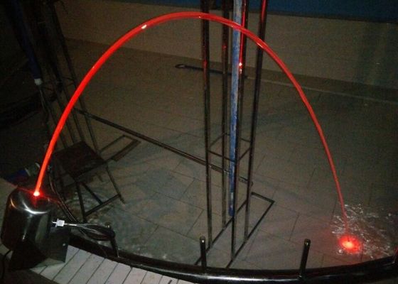 2000L / H लैमिनार वाटर जेट फाउंटेन 3w RGB स्टेनलेस स्टील लाइट्स के साथ